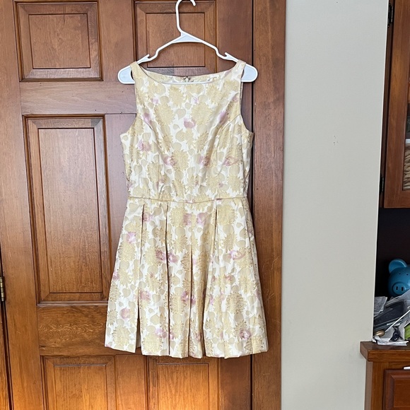 BB Dakota Dresses & Skirts - BB Dakota Cream and Pink a-line semi formal dress